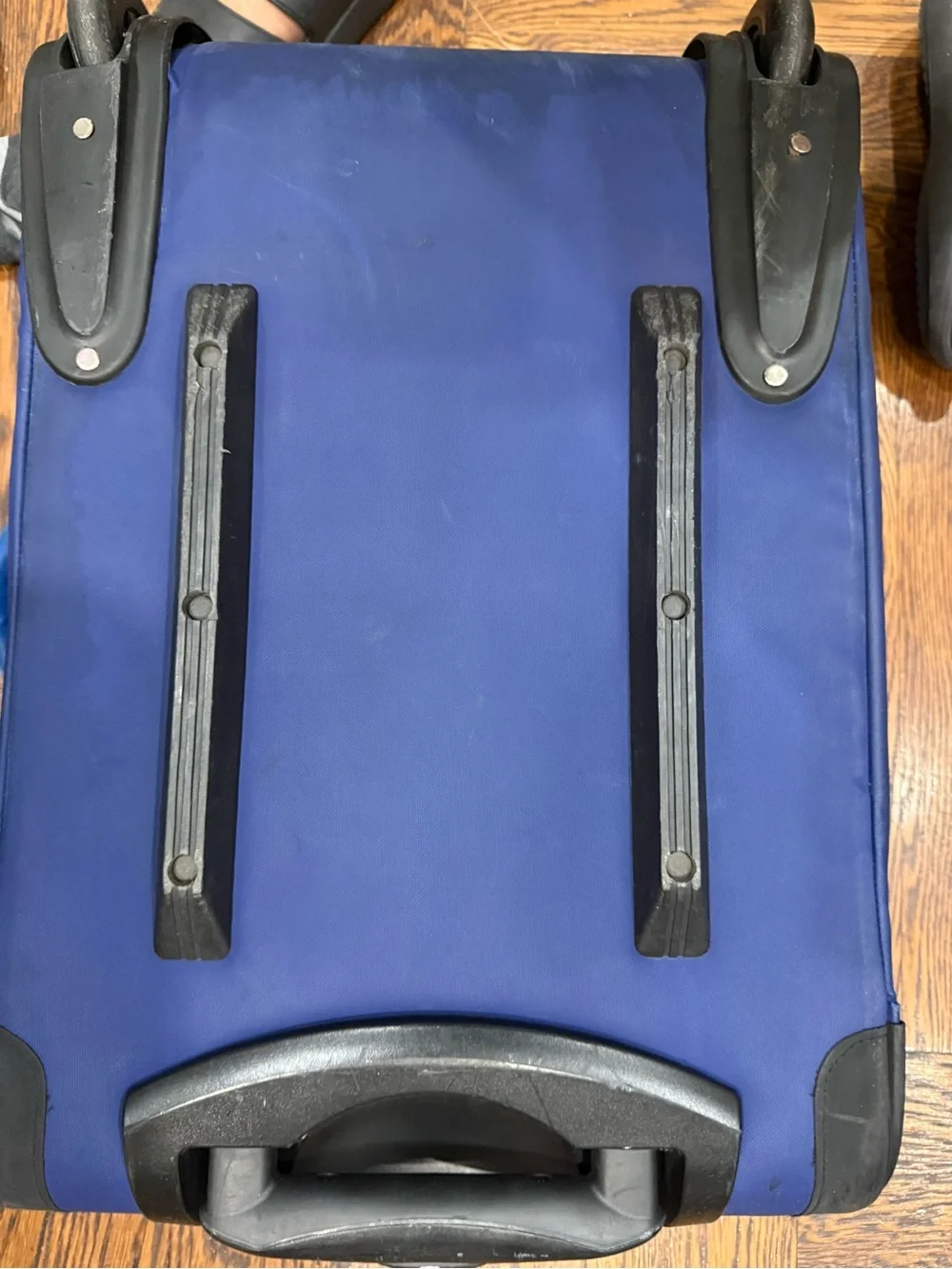 Eagle Creek 22L blue carry-on suitcase